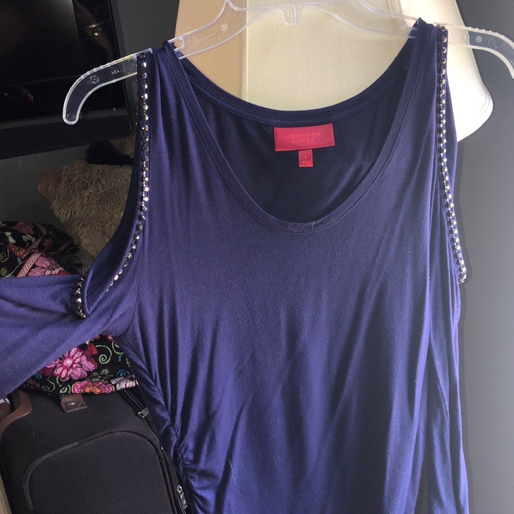 Open shoulder shirt